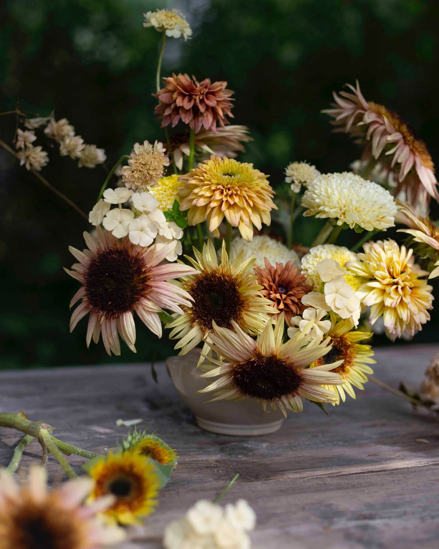 Siemensetti kinuskin sävyissä