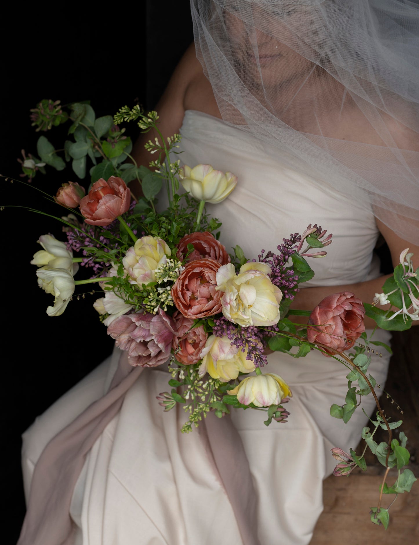 Kerrannainen tulppaani Creme Upstar