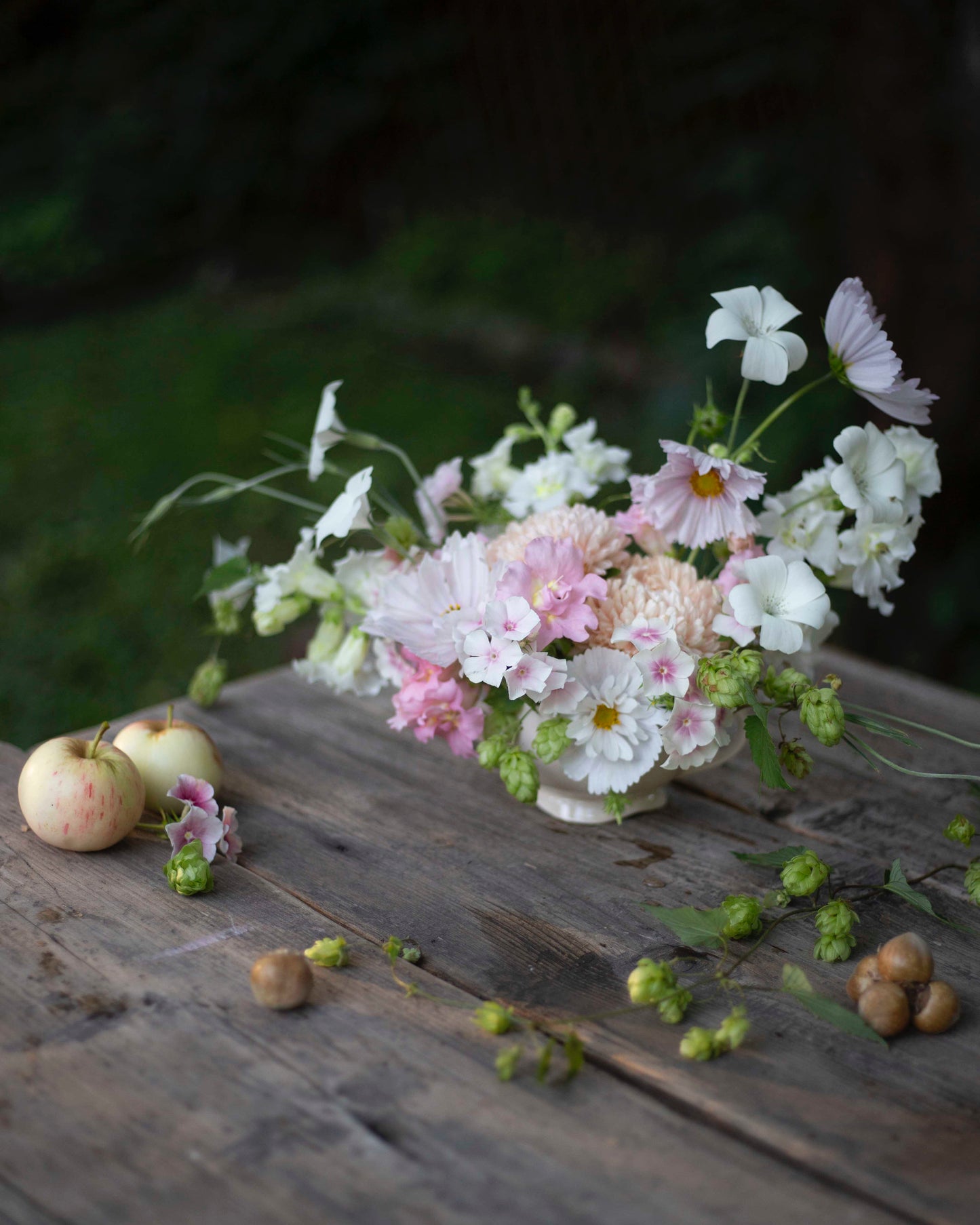 Siemensetti vaaleanpunaisen sävyissä