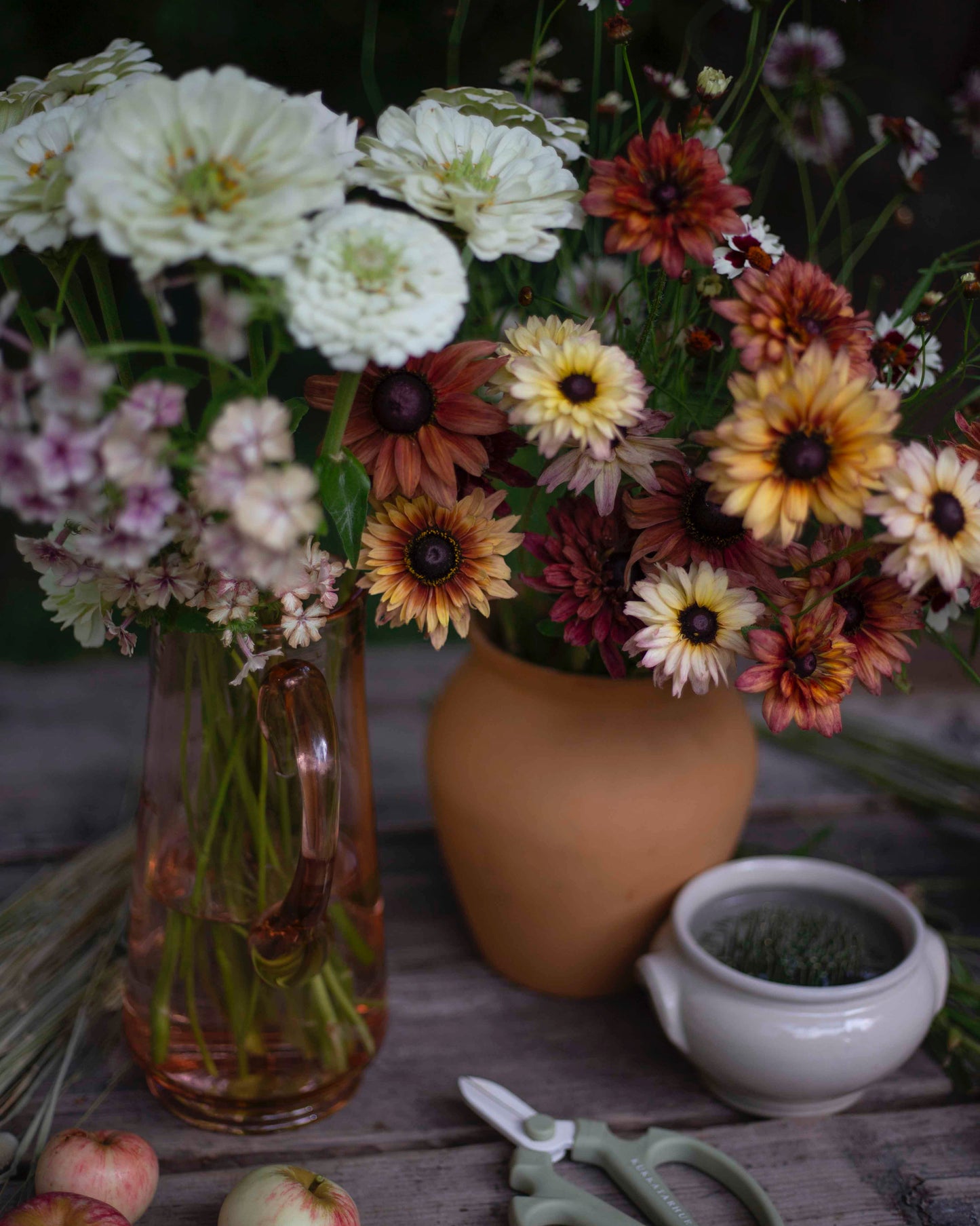 Siemensetti kuparin sävyissä